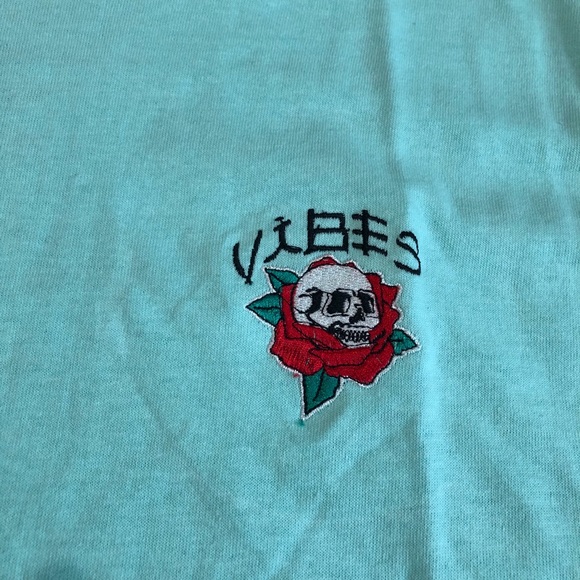 Vibes Skull and Rose Embroidered Shirt - Picture 2 of 4